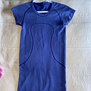 Lululemon Swiftly Tech Short Sleeve Shirt size 2